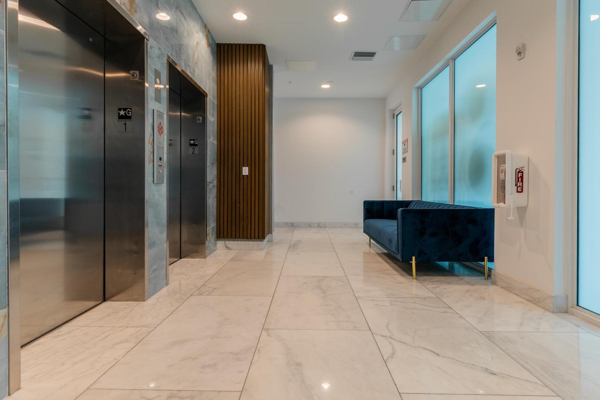 Miami Wood Apart Hotel New 2024 - Private Terrace - Free Garage - Beach 5 Min هوليوود المظهر الخارجي الصورة